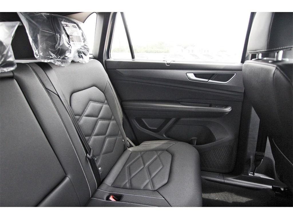 new 2025 Volkswagen Atlas Cross Sport car, priced at $42,657