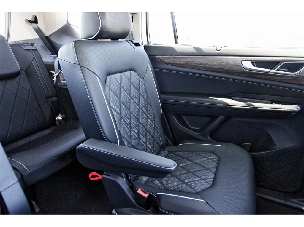 new 2026 Volkswagen Atlas car, priced at $56,216