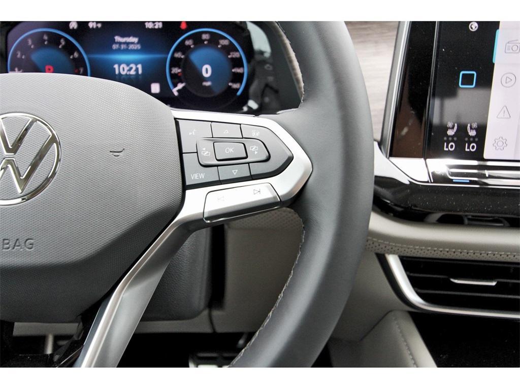 new 2025 Volkswagen Atlas car, priced at $53,911