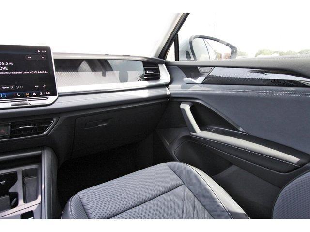 new 2025 Volkswagen Tiguan car, priced at $33,550