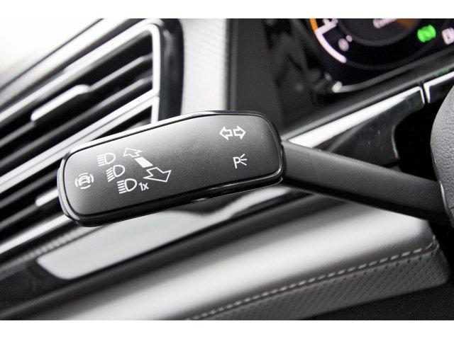 new 2025 Volkswagen Atlas car, priced at $46,076