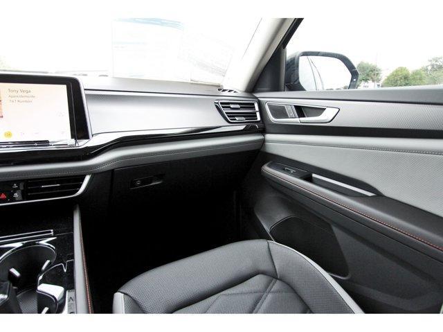 new 2025 Volkswagen Atlas car, priced at $46,076