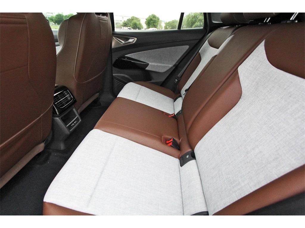 used 2023 Volkswagen ID.4 car, priced at $25,400