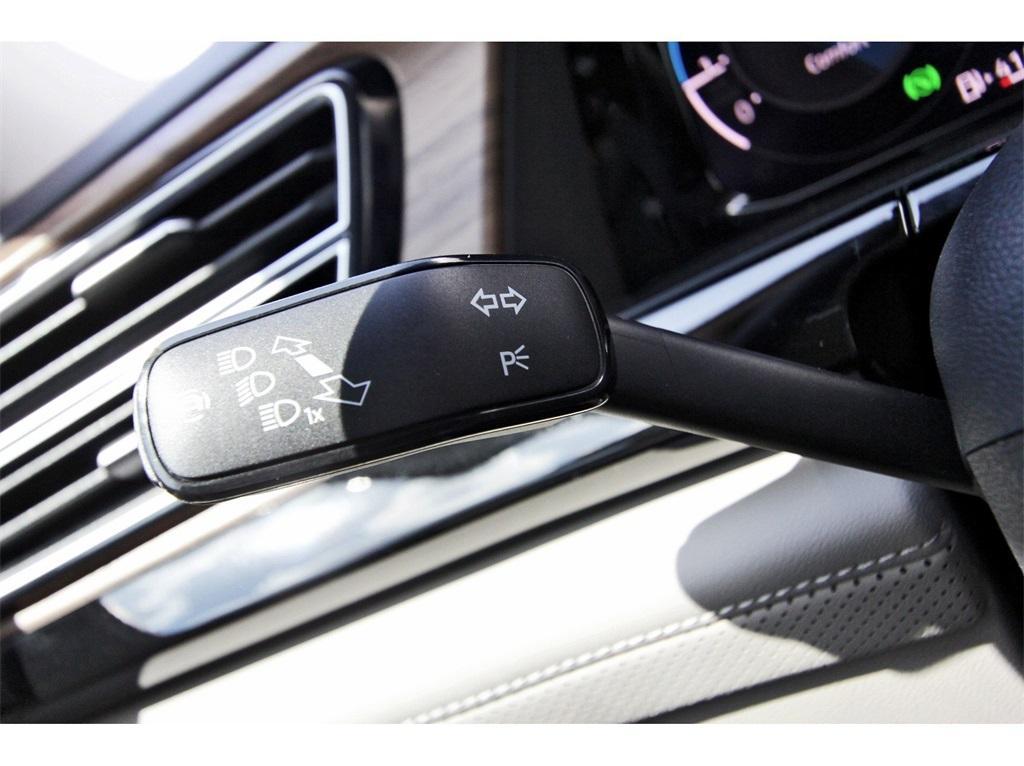 new 2026 Volkswagen Atlas car, priced at $45,153