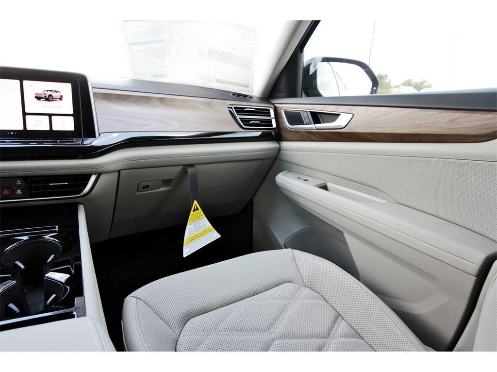 new 2026 Volkswagen Atlas car, priced at $45,153