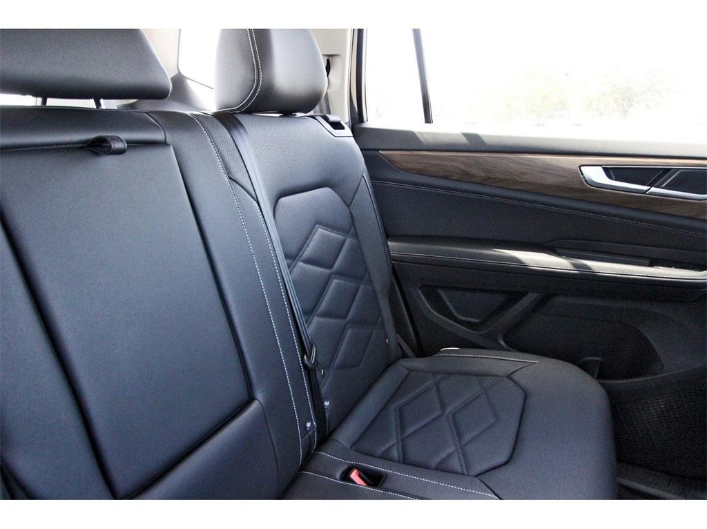 new 2026 Volkswagen Atlas car, priced at $40,406