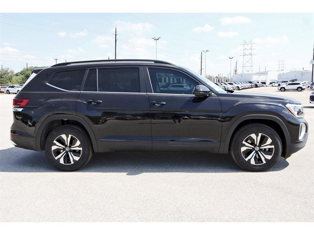 new 2026 Volkswagen Atlas car, priced at $40,406