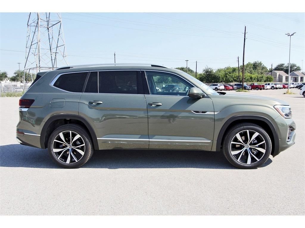 new 2026 Volkswagen Atlas car, priced at $55,779