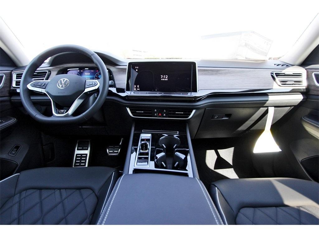 new 2026 Volkswagen Atlas car, priced at $55,779