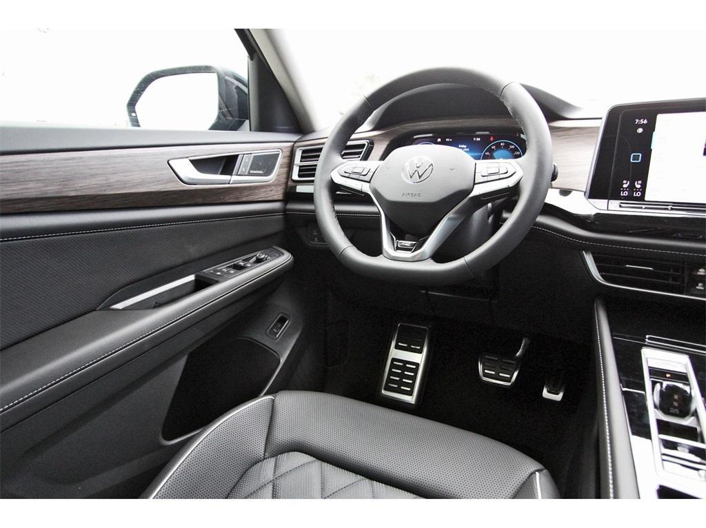 new 2025 Volkswagen Atlas car, priced at $54,738