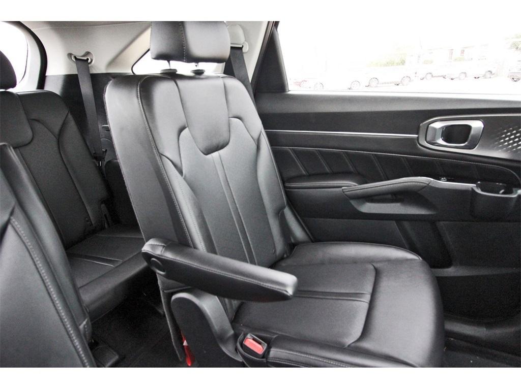used 2022 Kia Sorento car, priced at $26,708