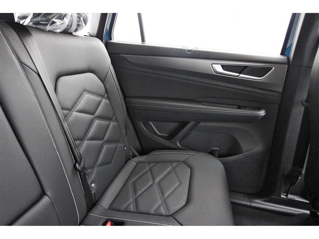 new 2025 Volkswagen Atlas Cross Sport car, priced at $43,764