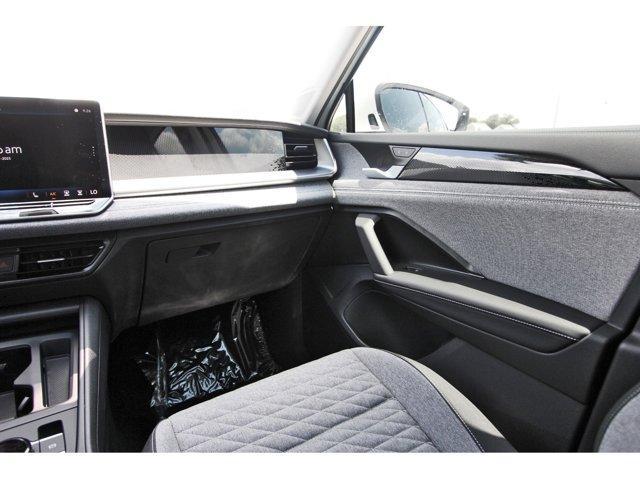 new 2025 Volkswagen Tiguan car, priced at $31,499