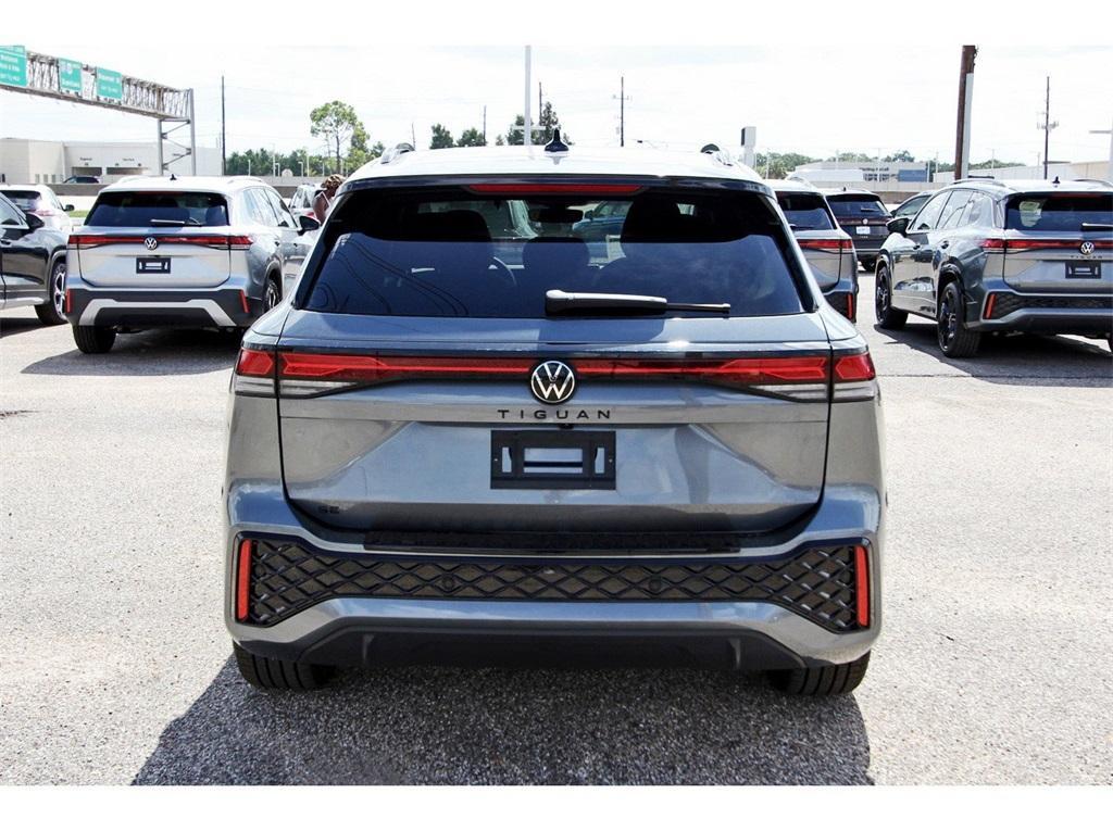 new 2025 Volkswagen Tiguan car, priced at $37,160