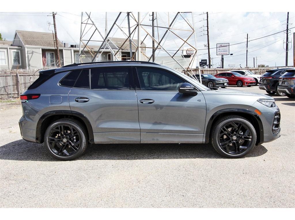 new 2025 Volkswagen Tiguan car, priced at $37,160