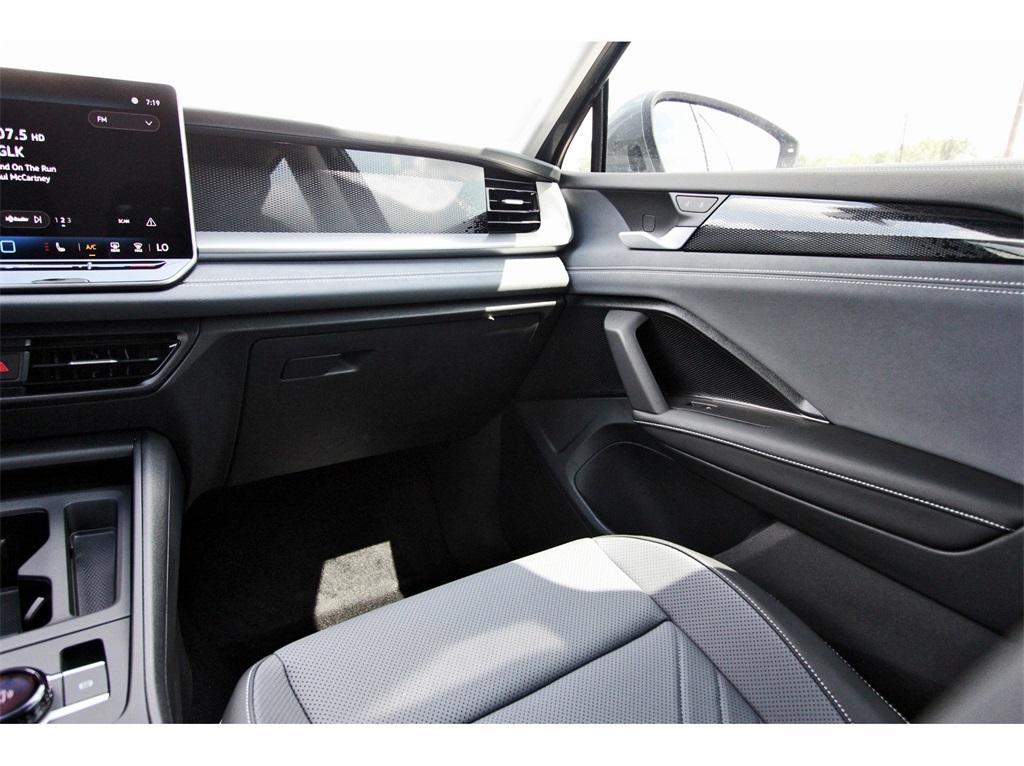new 2025 Volkswagen Tiguan car, priced at $33,962