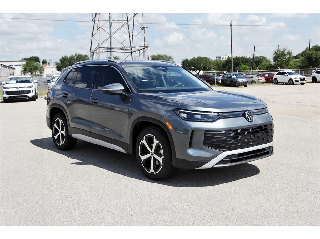 new 2025 Volkswagen Tiguan car, priced at $33,962