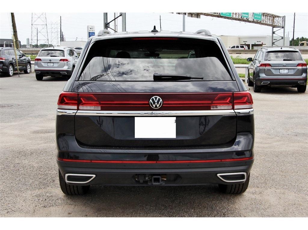 used 2025 Volkswagen Atlas car, priced at $35,431
