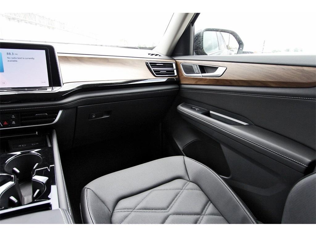 used 2025 Volkswagen Atlas car, priced at $35,431