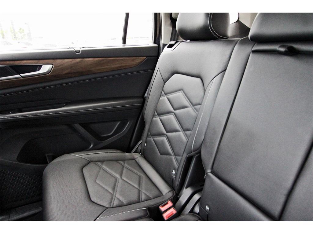 used 2025 Volkswagen Atlas car, priced at $35,431