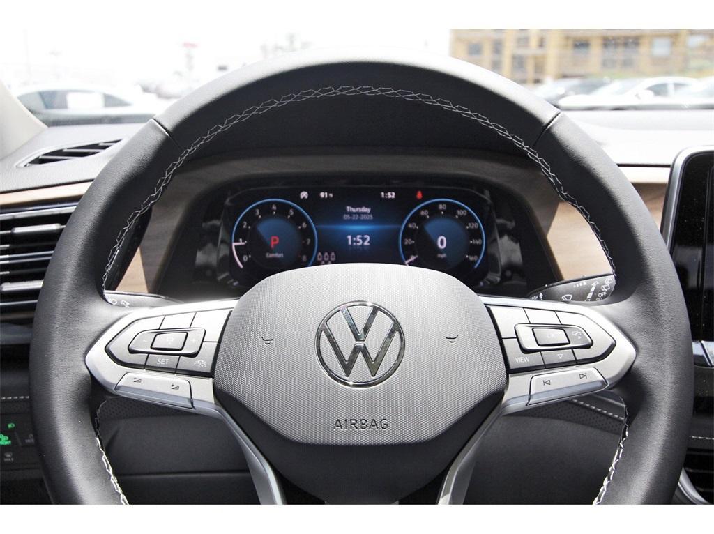 new 2025 Volkswagen Atlas car, priced at $43,904