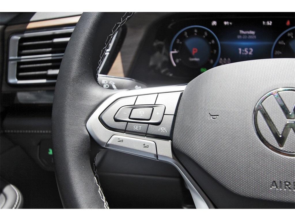 new 2025 Volkswagen Atlas car, priced at $43,904