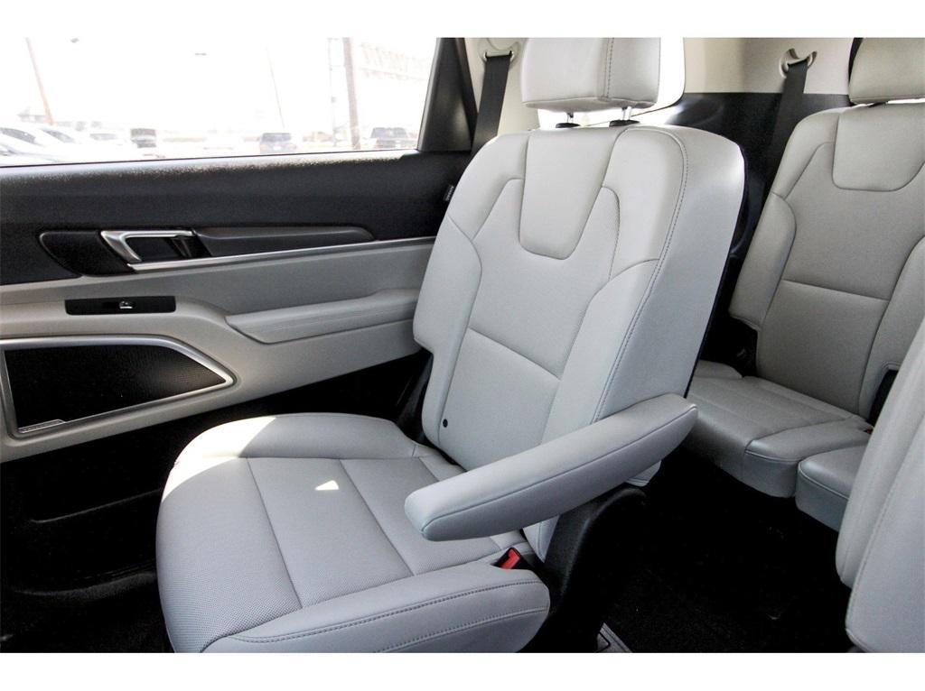 used 2024 Kia Telluride car, priced at $35,798