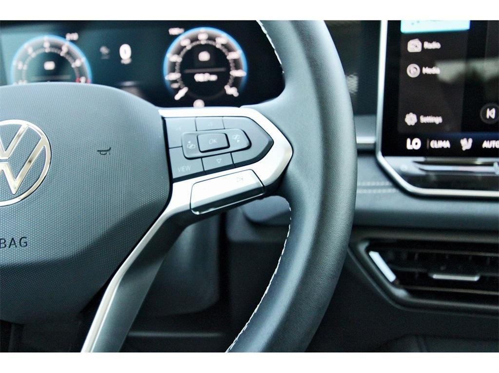 new 2025 Volkswagen Tiguan car, priced at $35,319