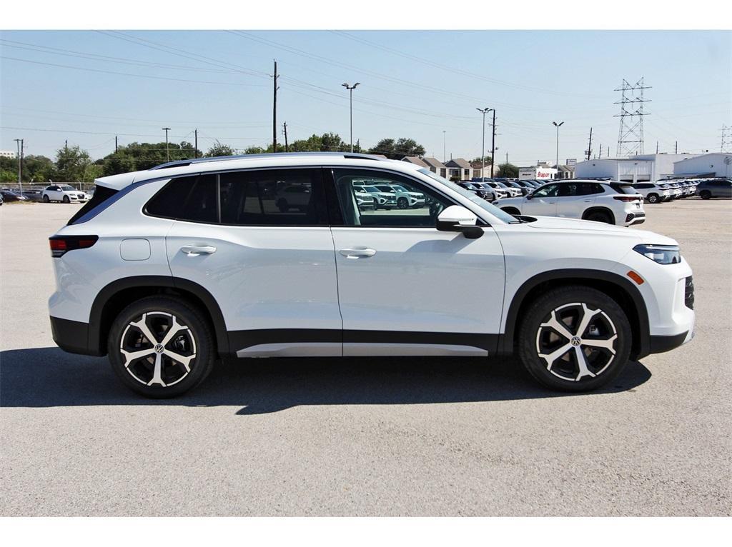 new 2025 Volkswagen Tiguan car, priced at $35,319