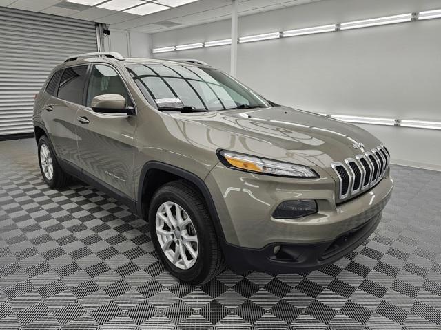 used 2016 Jeep Cherokee car, priced at $11,774