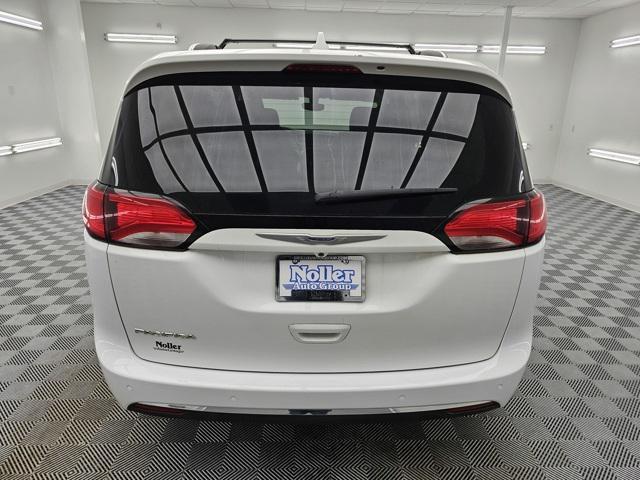 used 2020 Chrysler Pacifica car, priced at $19,995