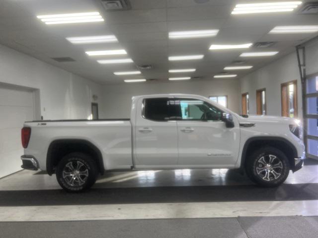 new 2025 GMC Sierra 1500 car, priced at $57,525