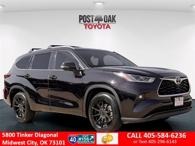 used 2020 Toyota Highlander car, priced at $26,800