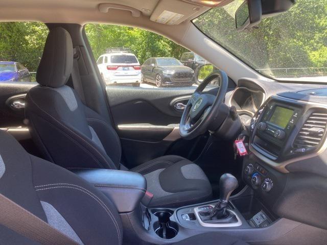 used 2018 Jeep Cherokee car, priced at $10,799