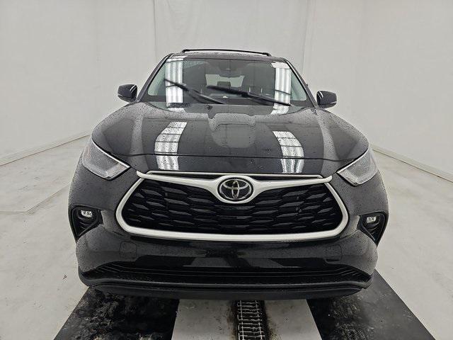 used 2024 Toyota Highlander car, priced at $38,000