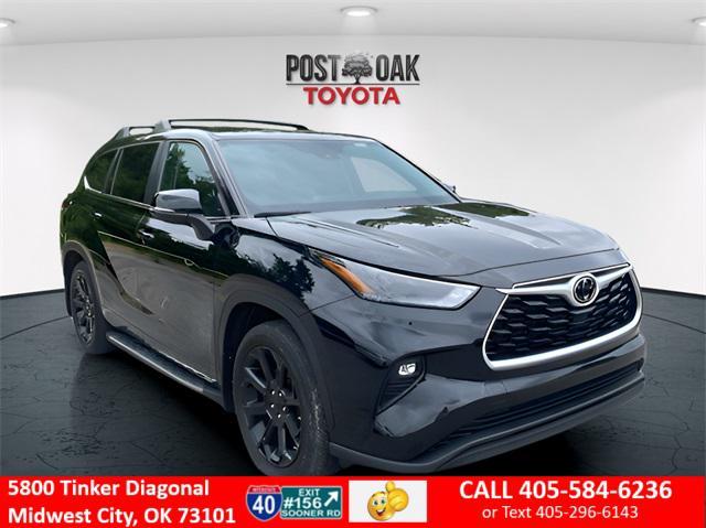 used 2024 Toyota Highlander car, priced at $37,900