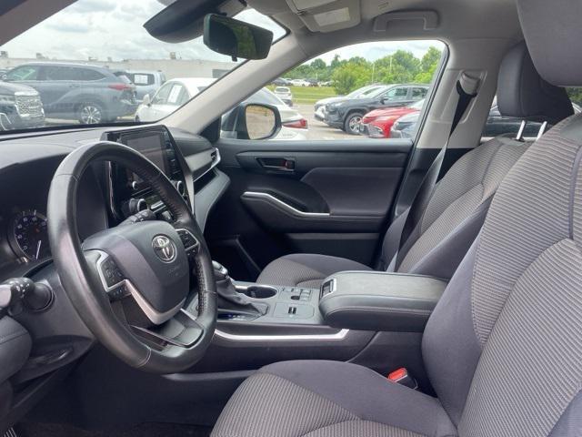 used 2024 Toyota Highlander car, priced at $37,900