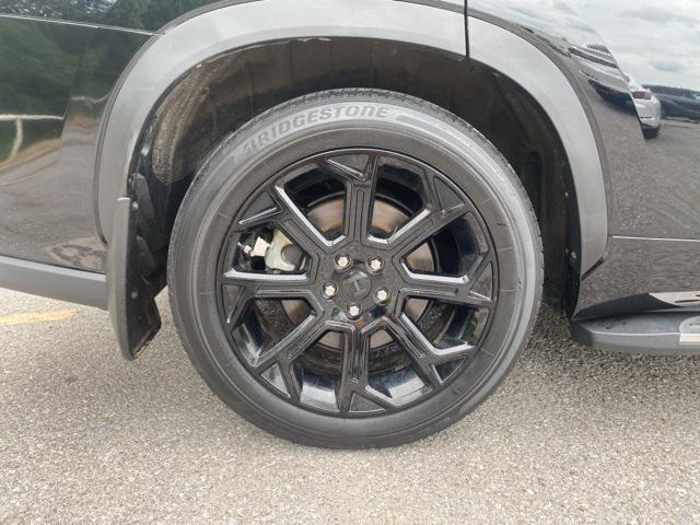 used 2024 Toyota Highlander car, priced at $37,900