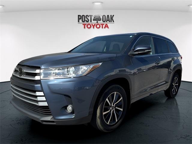 used 2018 Toyota Highlander car, priced at $21,700