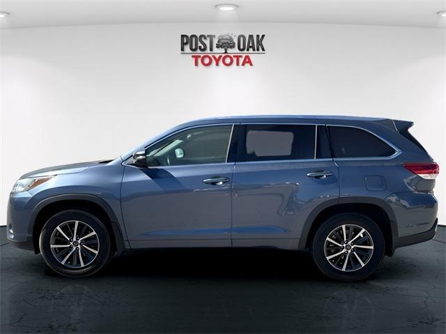 used 2018 Toyota Highlander car, priced at $21,700