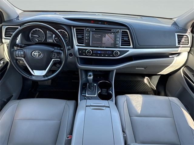 used 2018 Toyota Highlander car, priced at $21,700