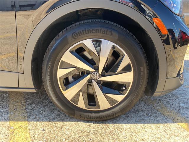used 2024 Volkswagen ID.4 car, priced at $19,947