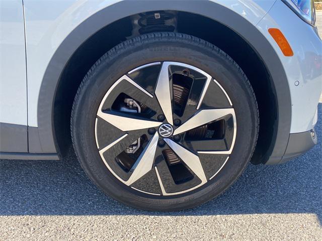 used 2023 Volkswagen ID.4 car, priced at $20,444