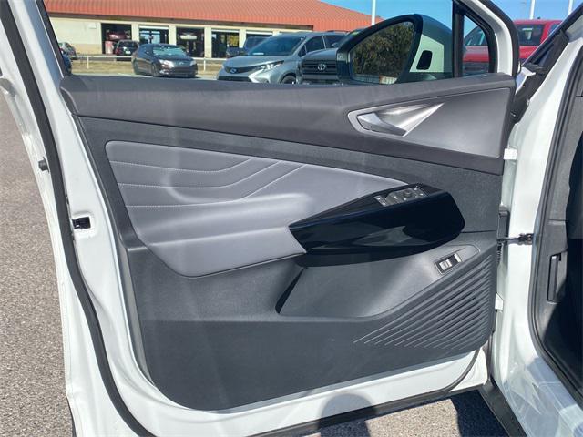 used 2023 Volkswagen ID.4 car, priced at $20,444