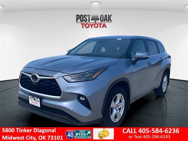 used 2023 Toyota Highlander car, priced at $33,988