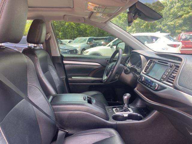 used 2019 Toyota Highlander car, priced at $25,500