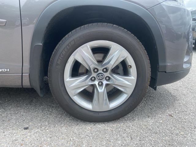 used 2017 Toyota Highlander Hybrid car, priced at $23,993