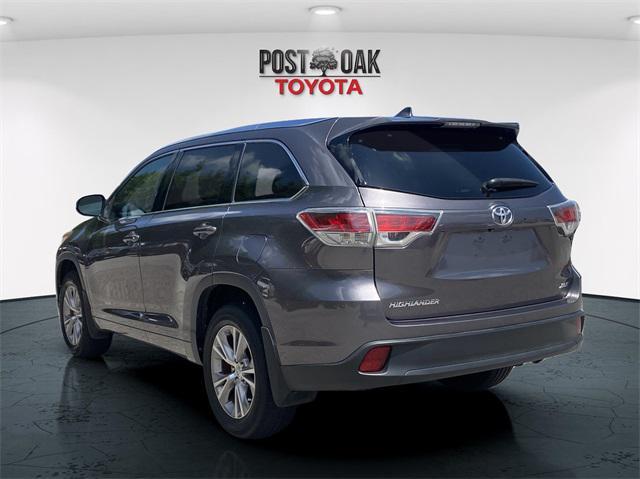 used 2015 Toyota Highlander car, priced at $13,999
