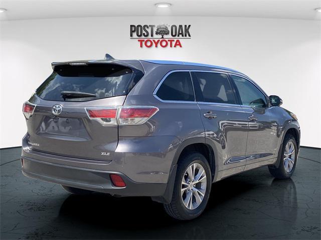 used 2015 Toyota Highlander car, priced at $13,999