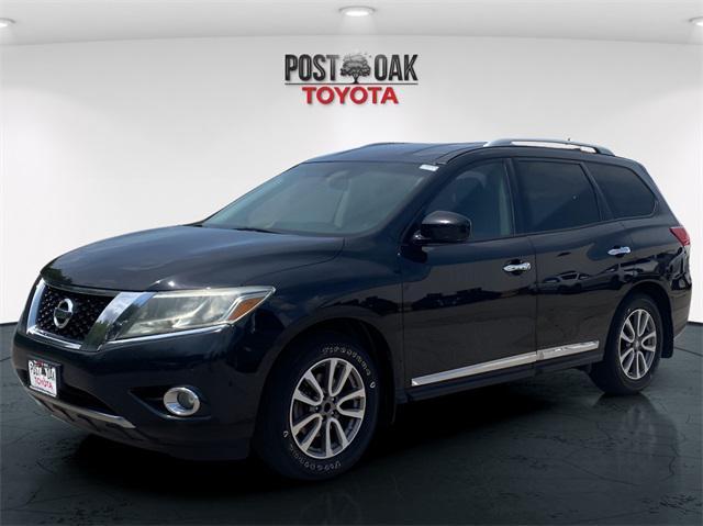 used 2015 Nissan Pathfinder car, priced at $8,999